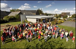 Rendez-vous ce vendredi 24 mai 2019, à 18h30 à la Halle aux Jeux à Laurenan pour fêter le maintien de la 5è classe
