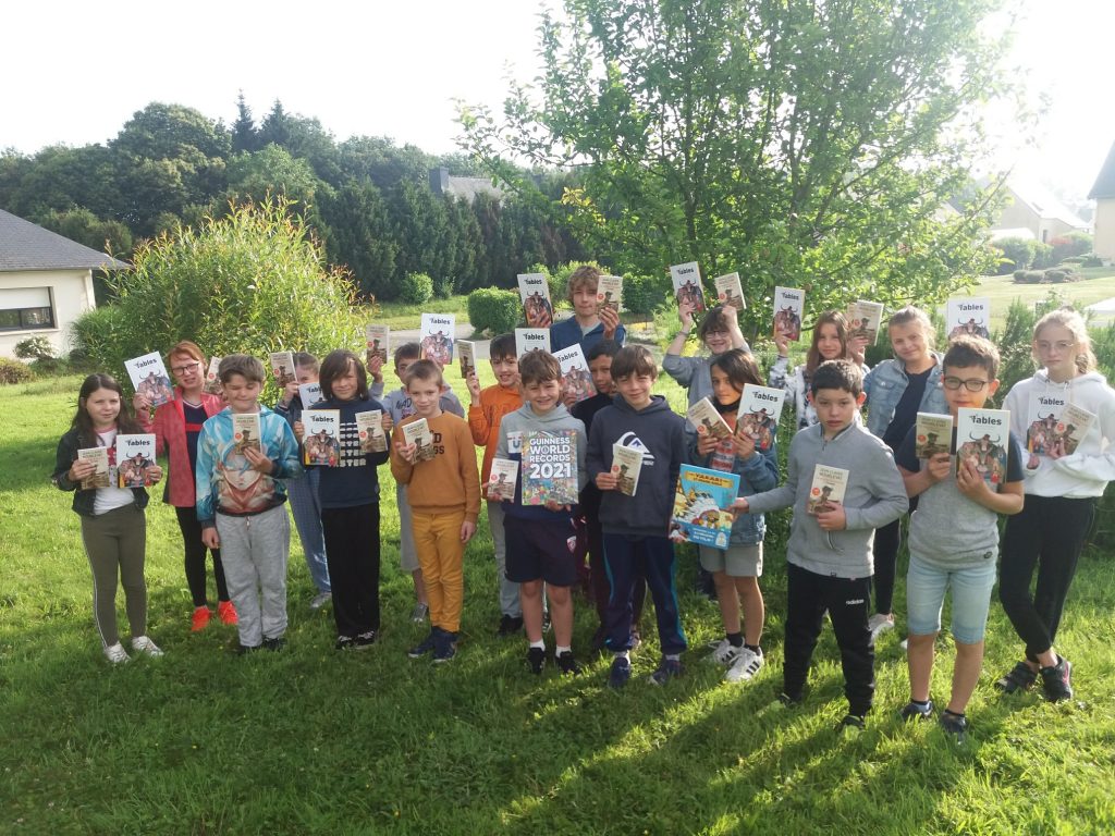 Remise de livres à l’école du RPI du Ninian