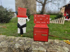 Message aux enfants : la boite aux lettres du Père Noël vous attend :)